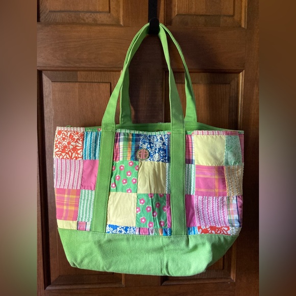 Lilly Pulitzer Handbags - Vintage 🌸 Lilly Pulitzer Patches bag